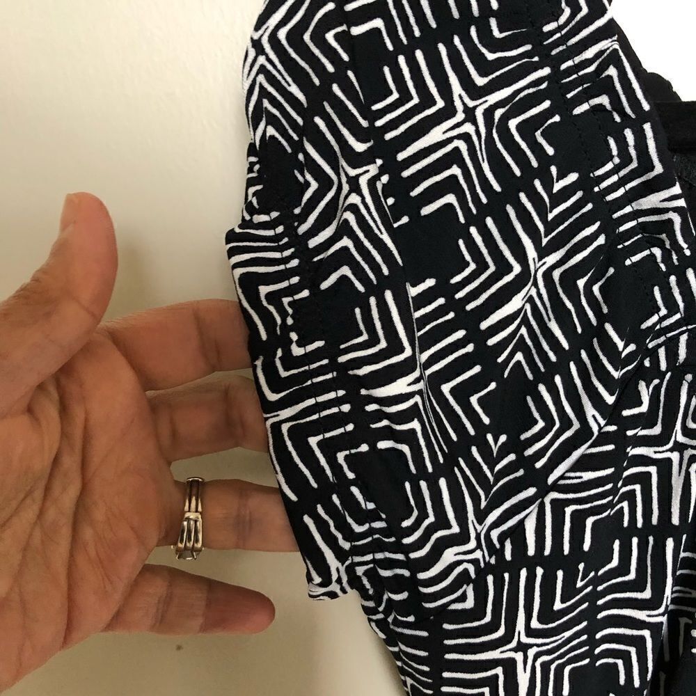 Axcess Black/White Geometric Print Midi Dress Size Small - Picture 4 of 12